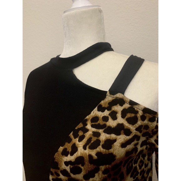 Women's Colorblock Leopard Cold Shoulder Top - Black/Animal Print Size Medium - Picture 6 of 11